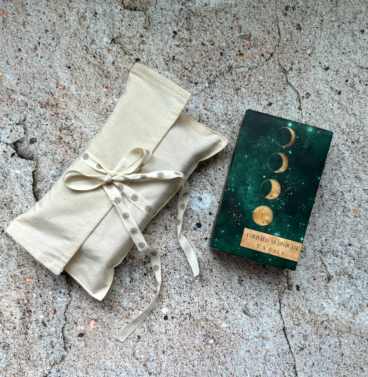 Emerald moonlight tarot cards by tarot masterguide